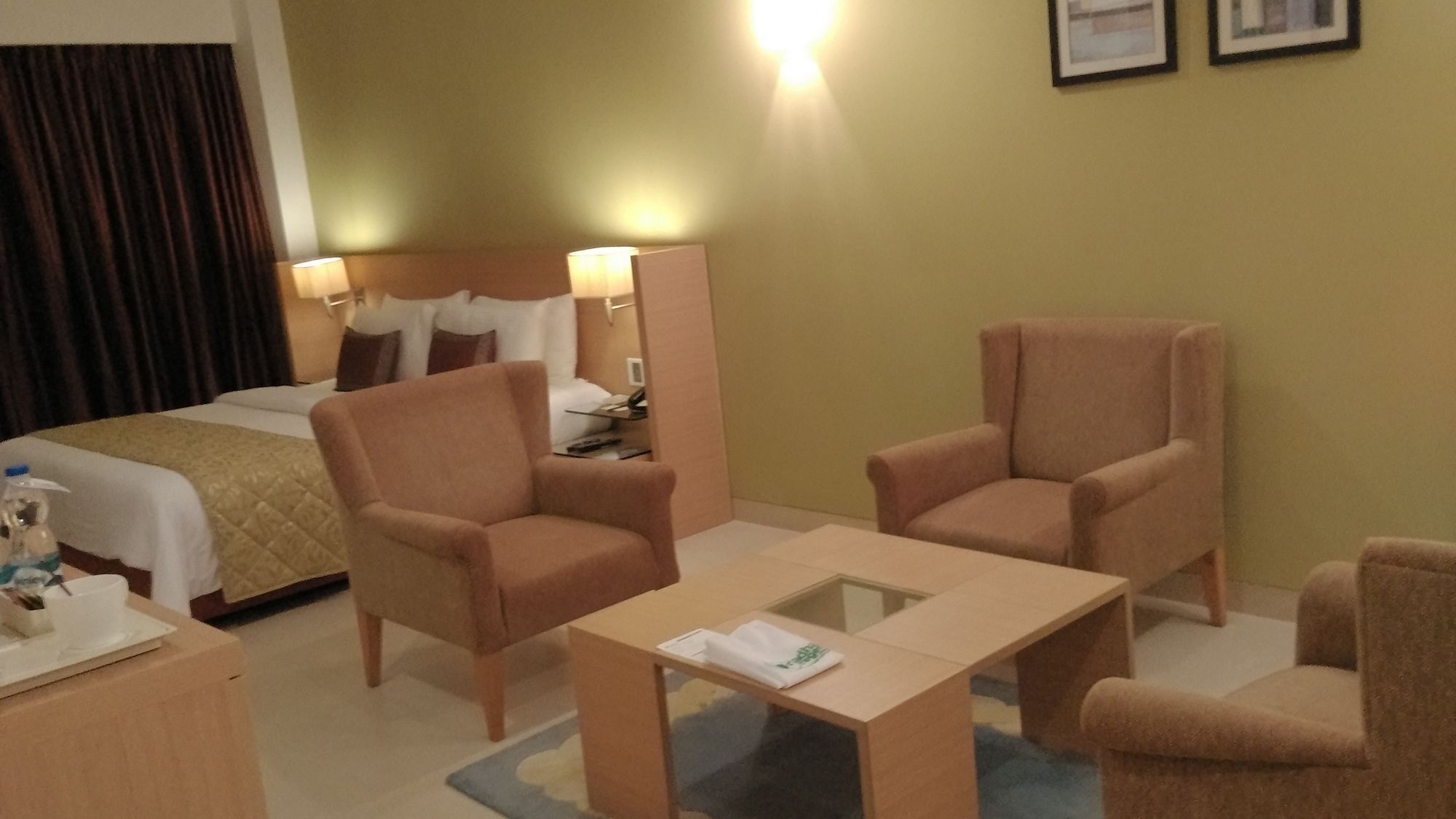 Radha Regent Electronic City Kammasandra Kültér fotó
